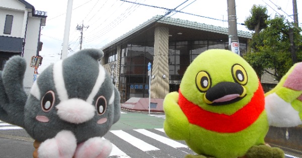 早稲田図書館正面